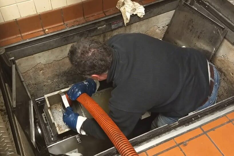 Pompage des bacs à graisses : comment ça fonctionne ?
