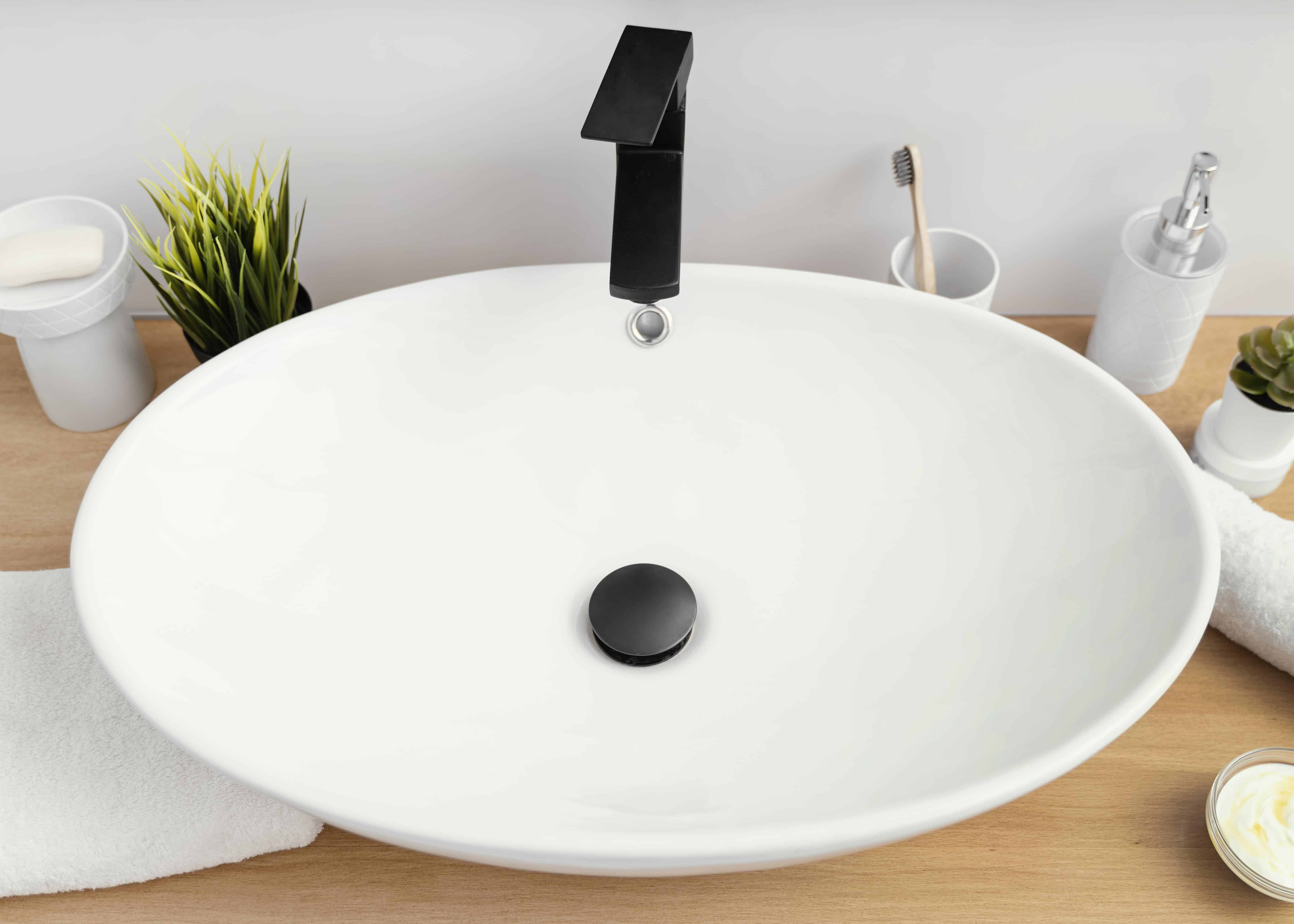 Comment nettoyer le trou du lavabo 